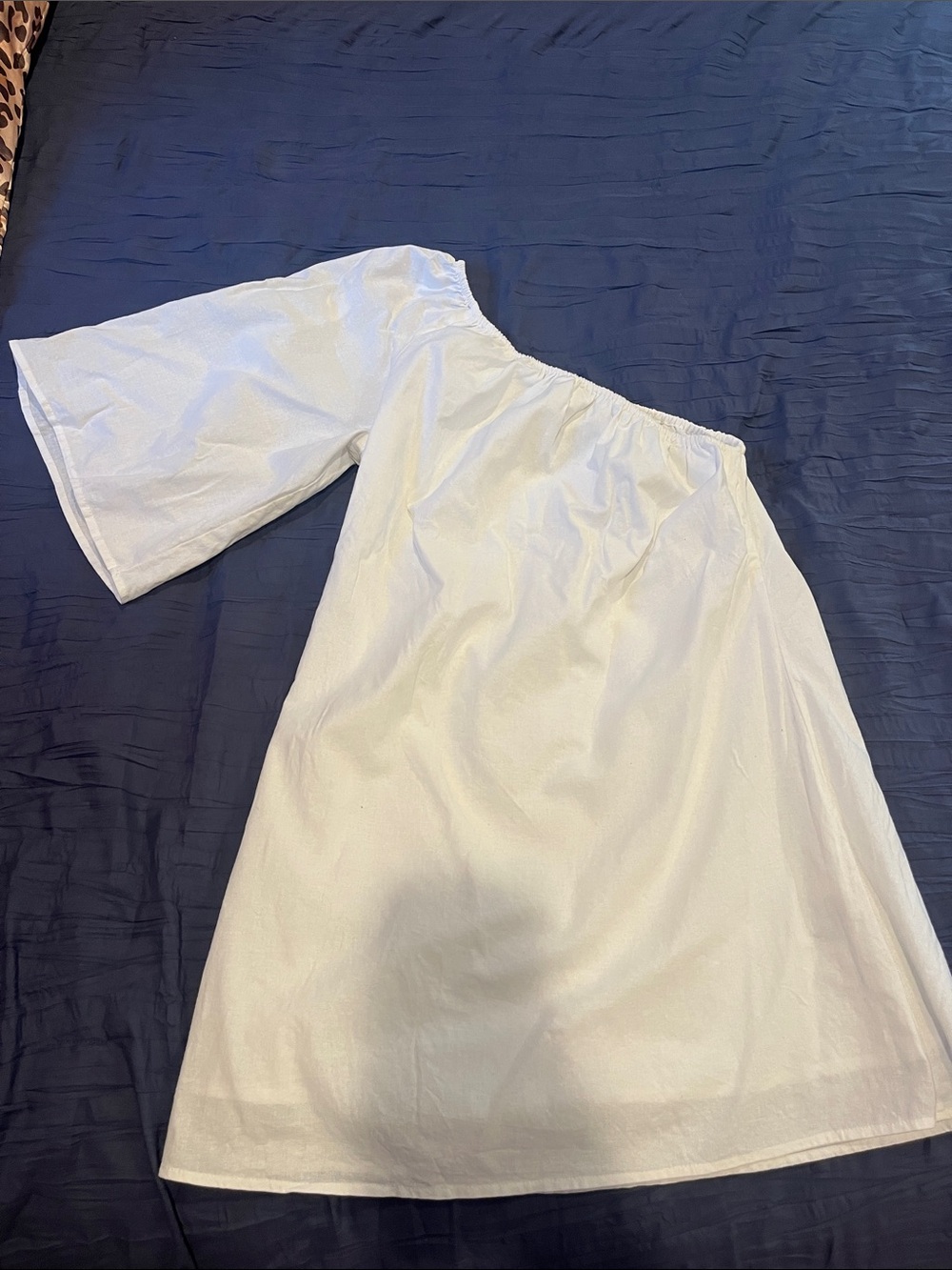 Commense One-Shoulder White Dress